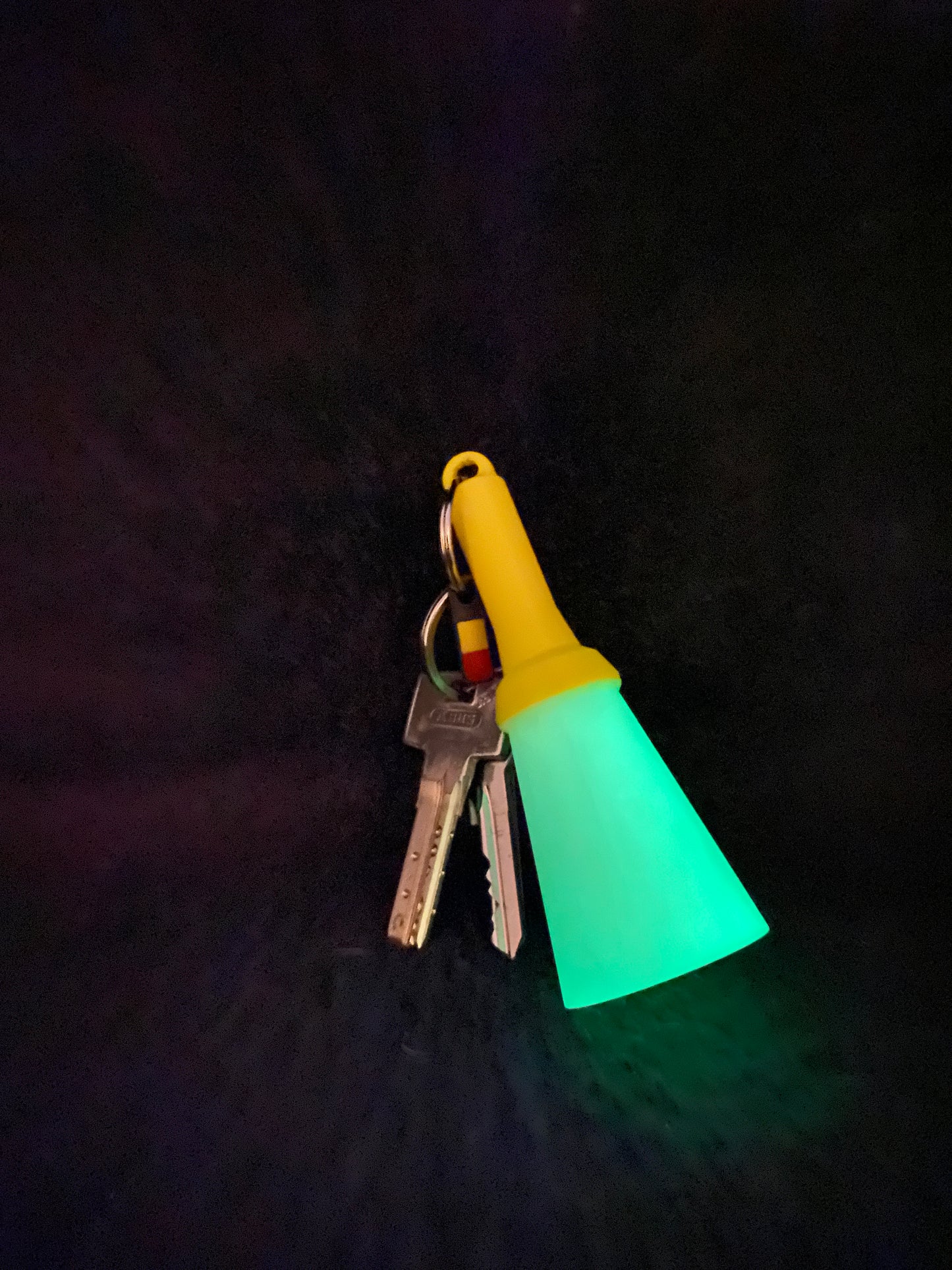 Torch03 - Large phosphorescent key ring