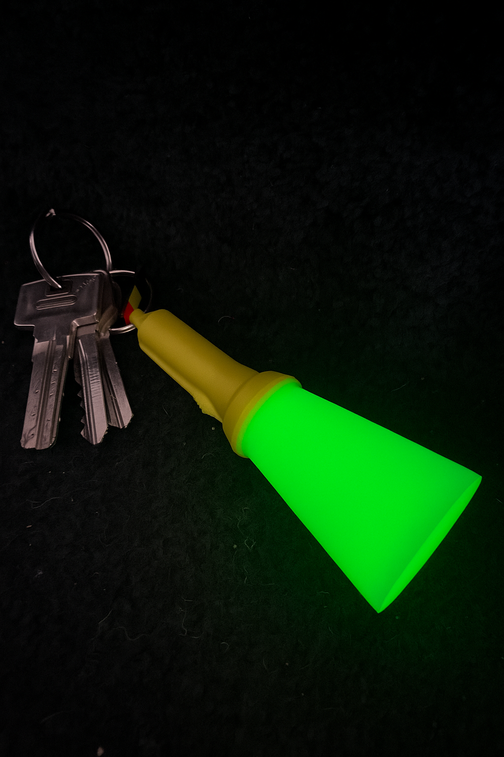 Torch03 - Large phosphorescent key ring